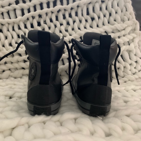 Converse (waterproof) (5Y=6.5 W) can fit 7-7.5 W - Picture 5 of 6